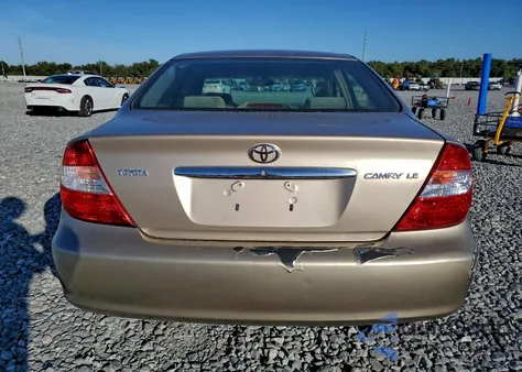 2002 Toyota Camry Le z USA, uszkodzony, nr VIN 4T1BE32K32U522526
